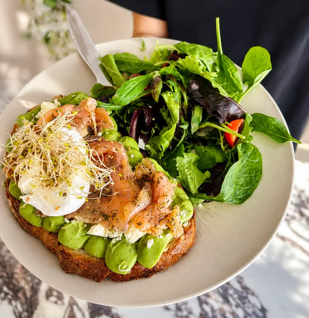 Ambiance et plats Mab café